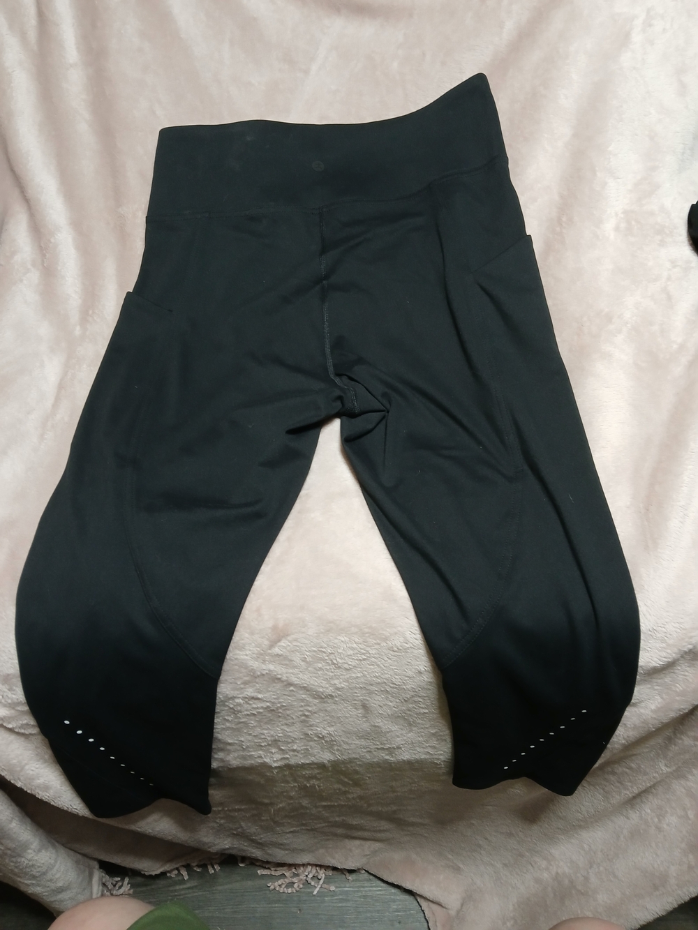 Danskin Black Capri Leggings with Side Pockets